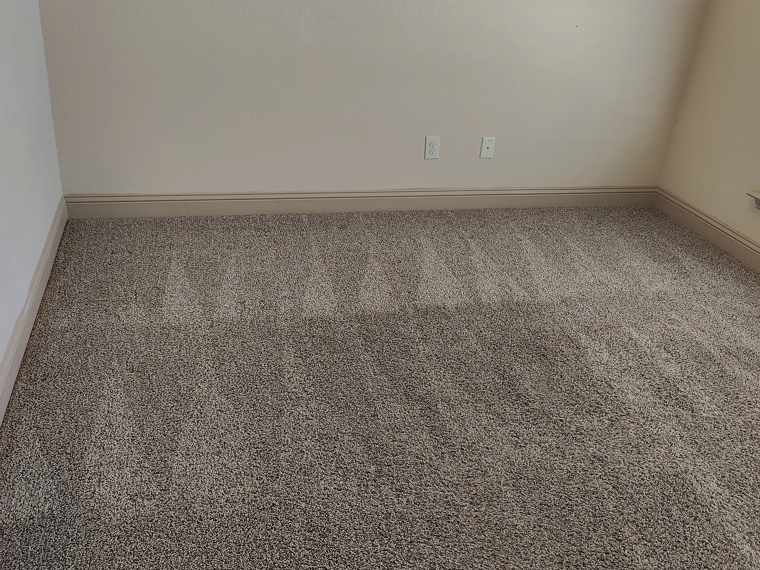 4 bed, 2119 sqft, $2,700 — Photo 4