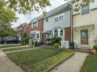 17 Morgan Ln, Staten Island, NY