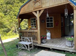 131 Concord St, Clay, WV 25043