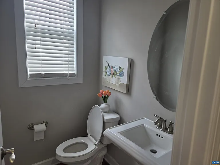 2441 Winthrop Dr — Photo 13