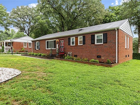 3rd image of 4019 Simons Dr