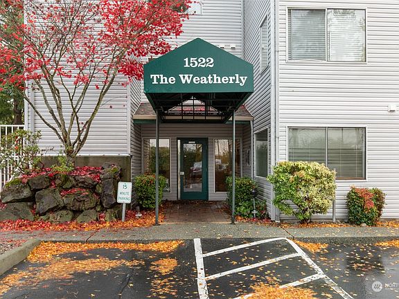 4th image of 1522 NE 175th Street #210