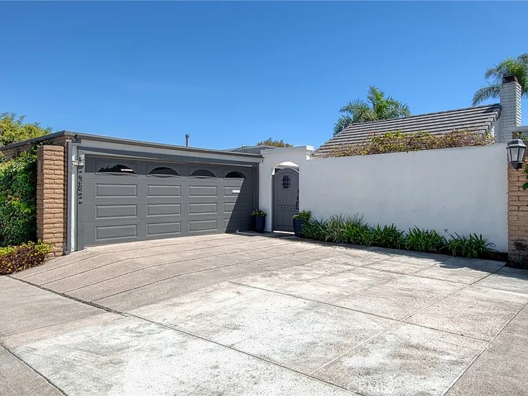23842 Salvador Bay — Photo 1
