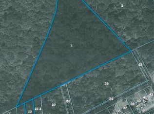 Walnut St, Mullens, WV 25882