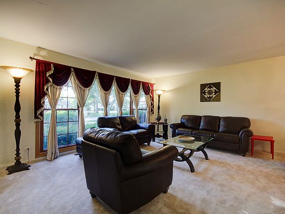 2nd image of 385 Wilkins Dr