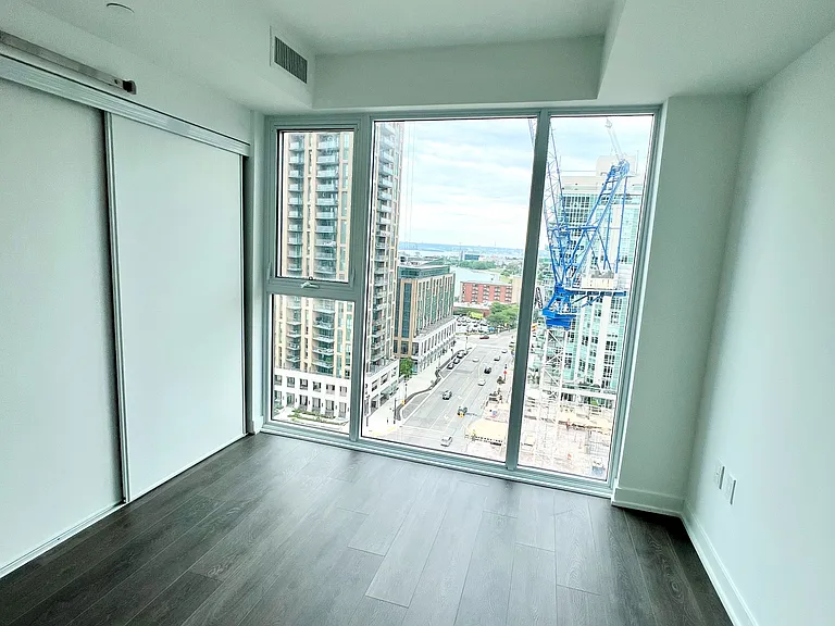 370 Martha St #1307 — Photo 28