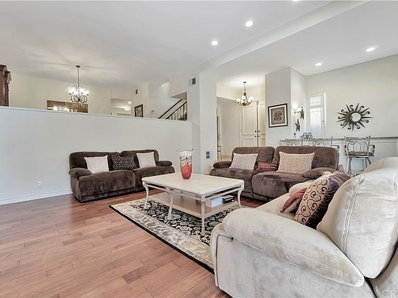 3rd image of 5245 White Oak Ave APT 9
