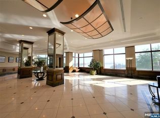 100 Old Palisade Rd APT 2411, Fort Lee, NJ 07024