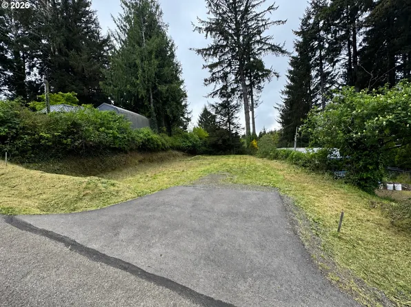 89388 View Dr, Florence, OR 97439