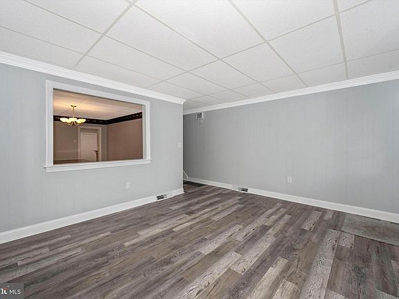 4th image of 326 McDowell Ave