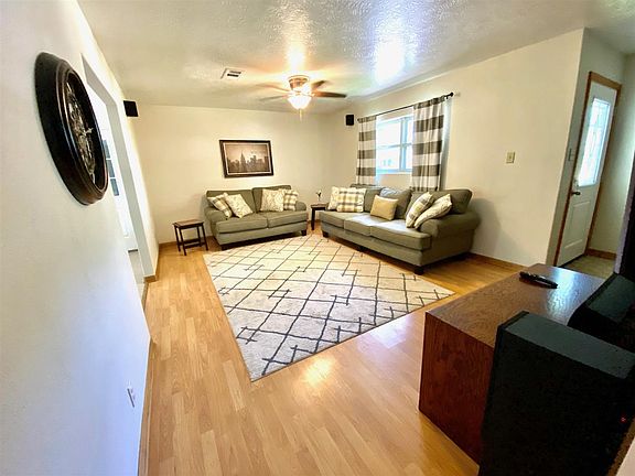 3rd image of 812 S 15th St