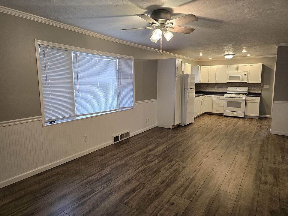 1st image of 132 E Edgar Ave