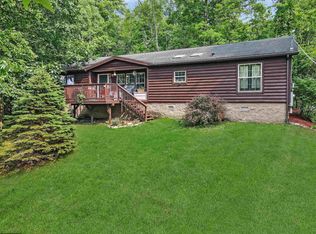 56 Ebenklein Ln, Morgantown, WV 26508
