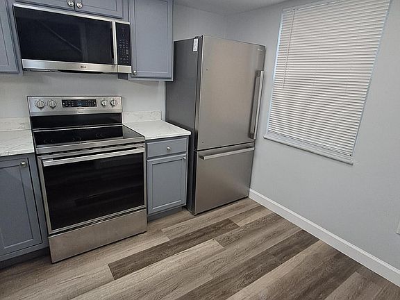 5th image of 622 S 11th St APT 11