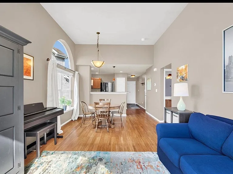 836 Wayland Dr — Photo 3