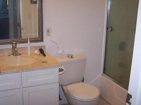 4th image of 289 Essex St APT 302