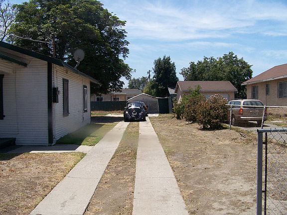 5th image of 1350 E 107th St