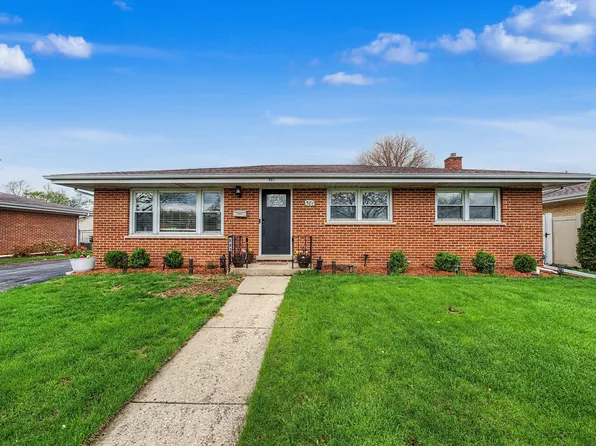 581 Welter Dr, Wood Dale, IL 60191