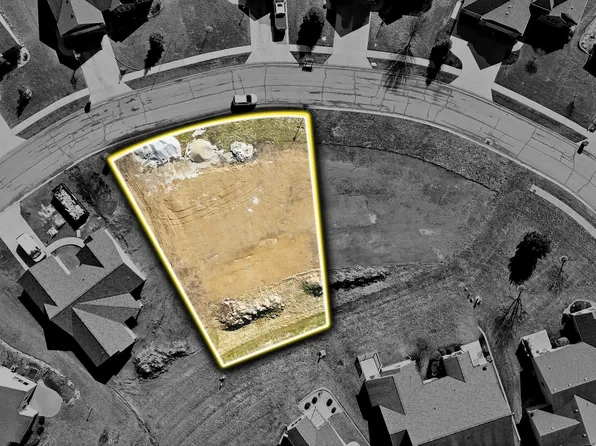 2341 E Whispering Trl, Columbia City, IN 46725