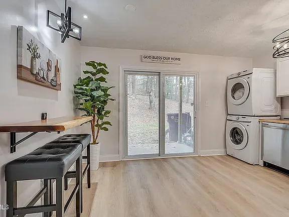 1810 Parkwood Ln #9 — Photo 13