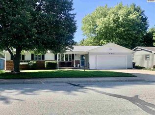 119 Froese Dr, Inman, KS 67546