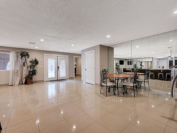 5th image of 3940 W Capovilla Ave