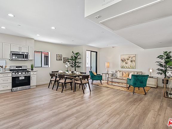 4th image of 14409 Tiara St #3
