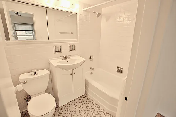 Rented by Engelman And Co | media 10