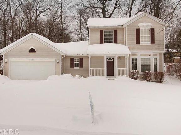 3rd image of 2250 Chelsea Dr NE