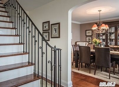 5th image of 2272 Croyden Dr