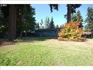 3rd image of 9803 NE 60th St