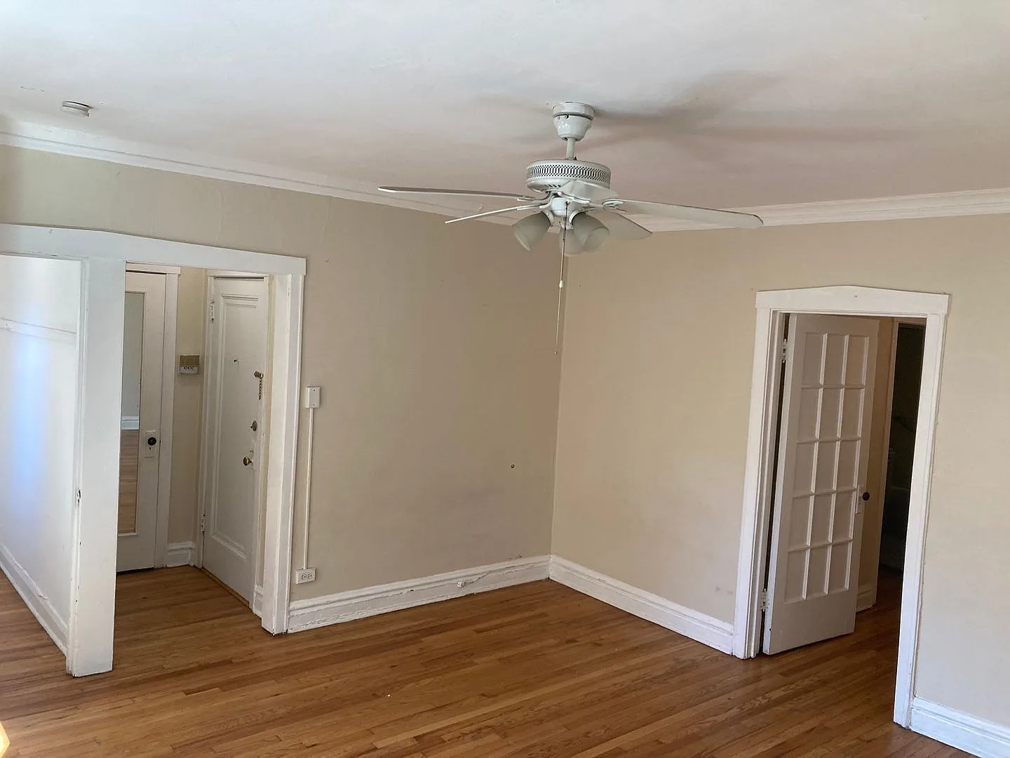 5002 N Springfield Ave — Photo 4