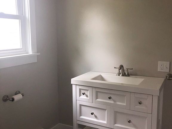 4th image of 65A Market St #2