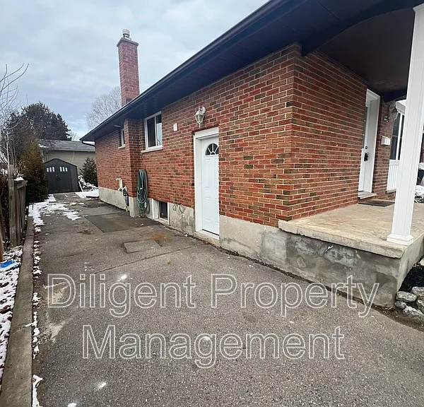 596 Garside Dr — Photo 34