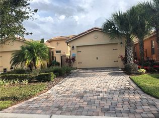 2532 Palm Tree Dr, Poinciana, FL 34759