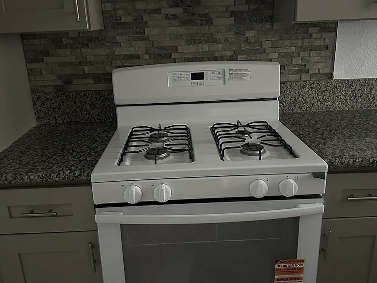 708 N Conlon Ave — Photo 6