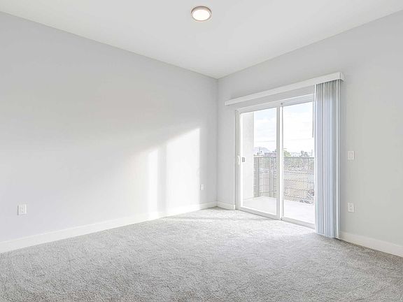 4th image of 11721 Runnymede St #308
