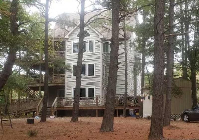 2nd image of 916 Parsons Dr