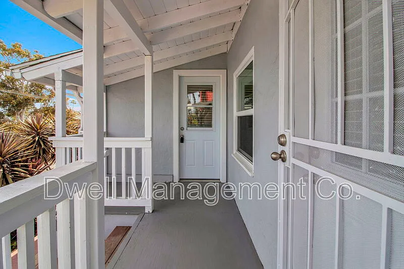 1 bed, 1.0 bath, $1,650 — Photo 2