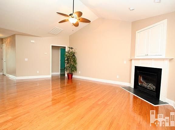 5th image of 644 Windgate Dr