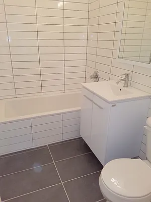 Rented by Uptown Flats LLC | media 22