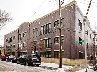 2310 W Nelson St APT 201, Chicago, IL 60618