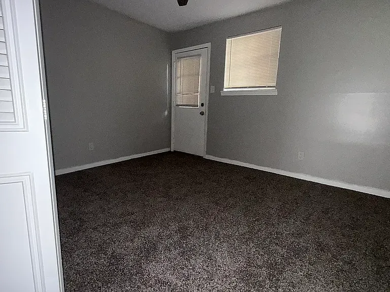 3008 Mid Dale Ln #2 — Photo 5