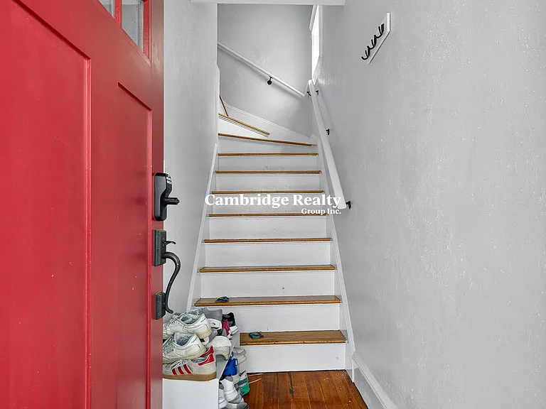 256 Main St #2T — Photo 13