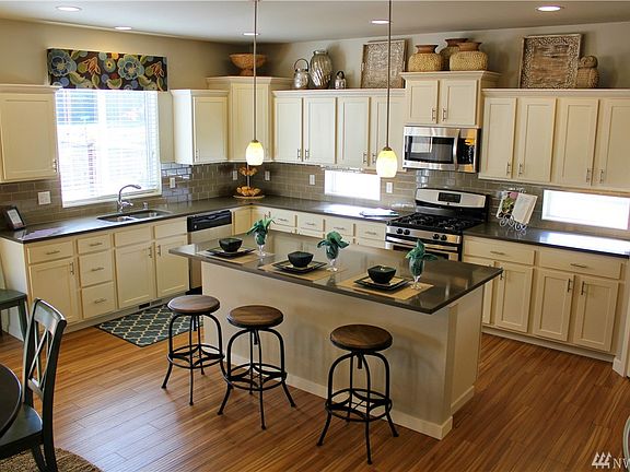 5th image of 17610 29th Avenue Ct E