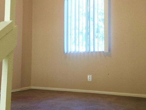 5th image of 1117 Garden St