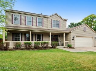 393 Twin Creeks Dr, Bolingbrook, IL 60440