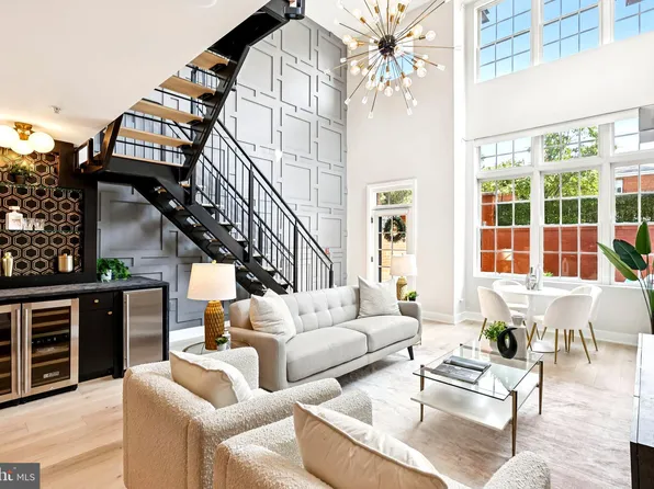 1701 16th St N APT 352, Arlington, VA 22209