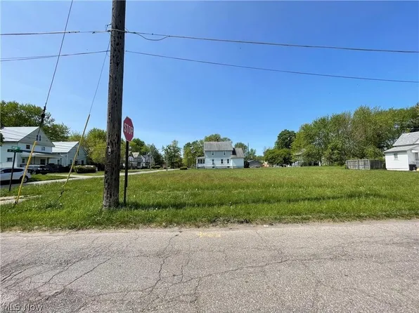 505 W 36th St, Ashtabula, OH 44004