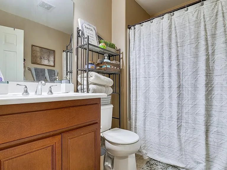 4460 Owens St #104 — Photo 24
